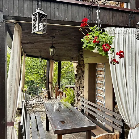 Bird Valley Hotel *
