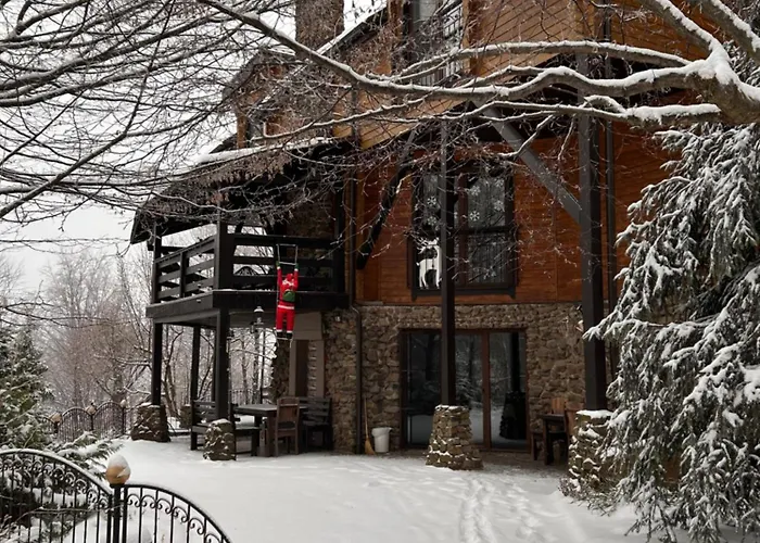 Bird Valley Hotel