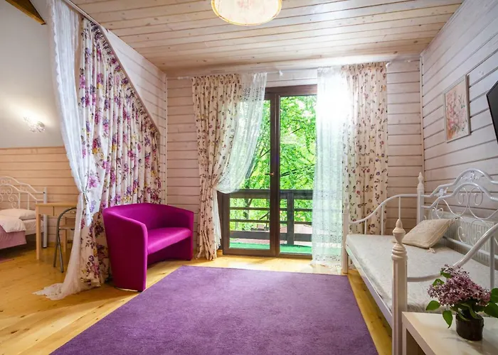 Bird Valley Hotel