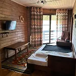 Bird Valley Hotel *