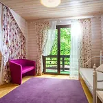 Bird Valley Hotel