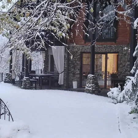 Bird Valley Hotel *