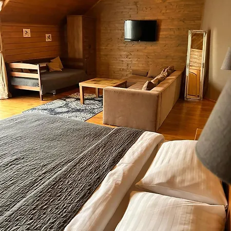 Bird Valley Hotel *